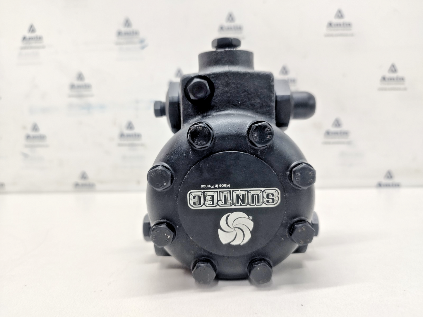 Suntec J4CCC10035P Oil Pump - NEW