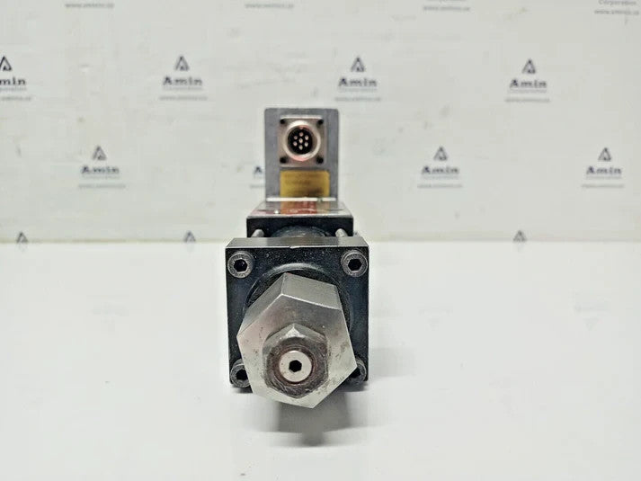 Moog D635-606B Hydraulic Servo valve Framo P/N: A11592, 300bar