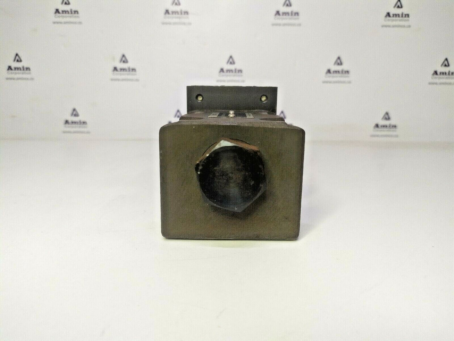Yuken DMG-03-2B2-5030 Directional control Valve - NEW