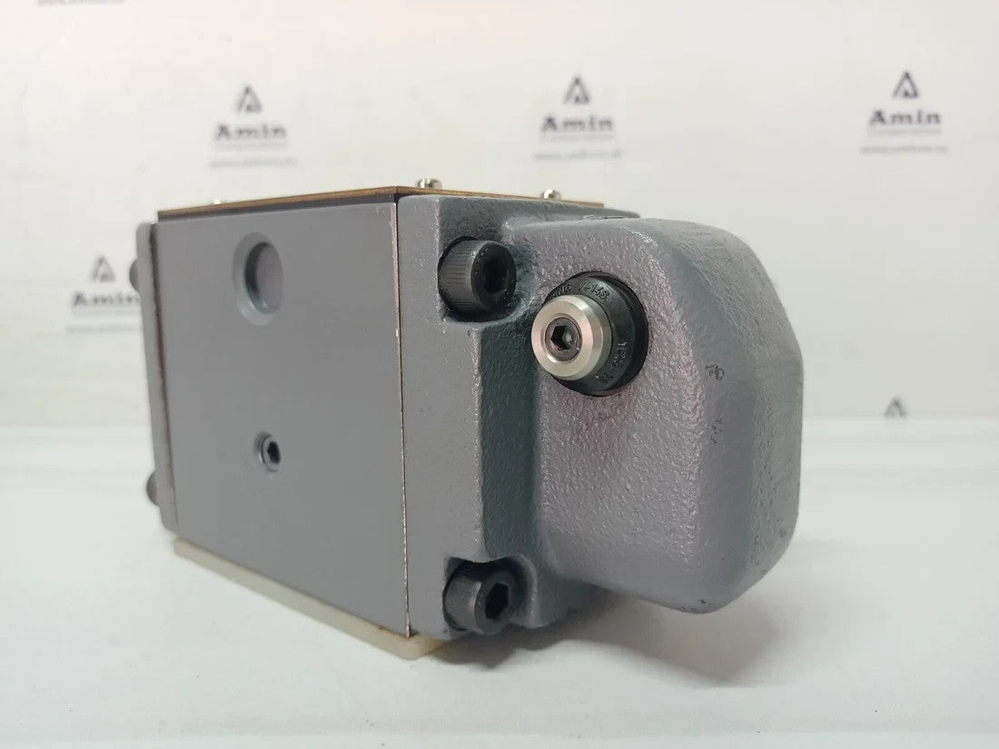 Tokyo Keiki Tokimec DG17S4-016N-JA-25 Directional control valve - NEW