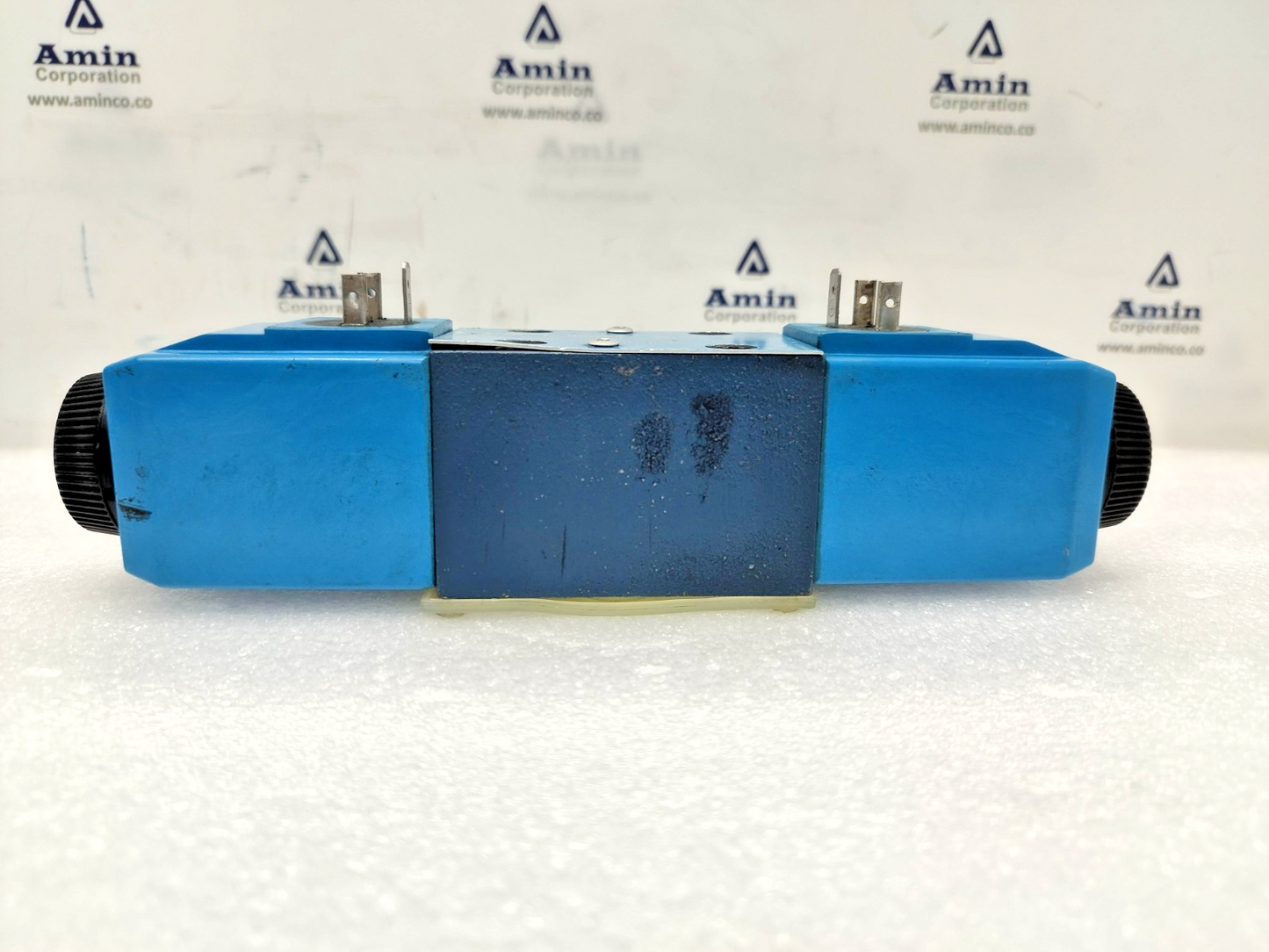 Eaton Vickers DG4V-3-6C-M-U-H7-60 EN38 Directional Control Valve - NEW