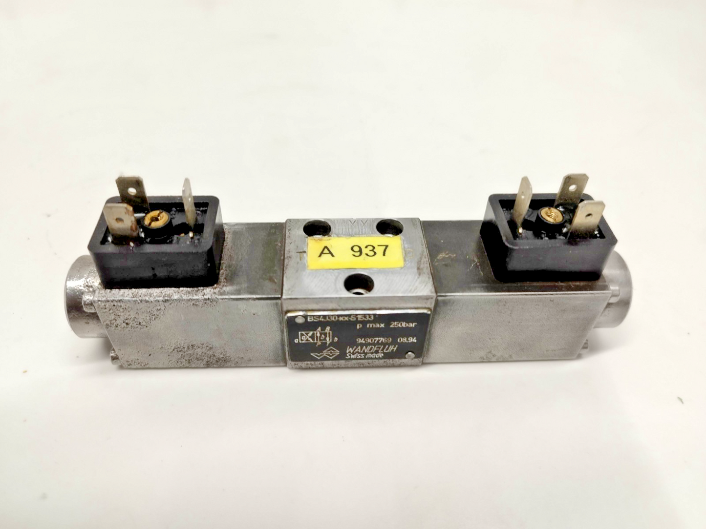 Wandfluh BS4J30-XX-S1533 Solenoid Valve 250bar max.