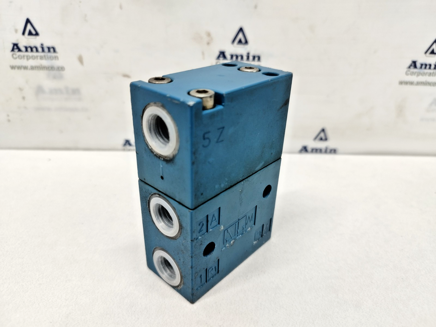 Wabco 3710200000 Pneumatic Valve - NEW