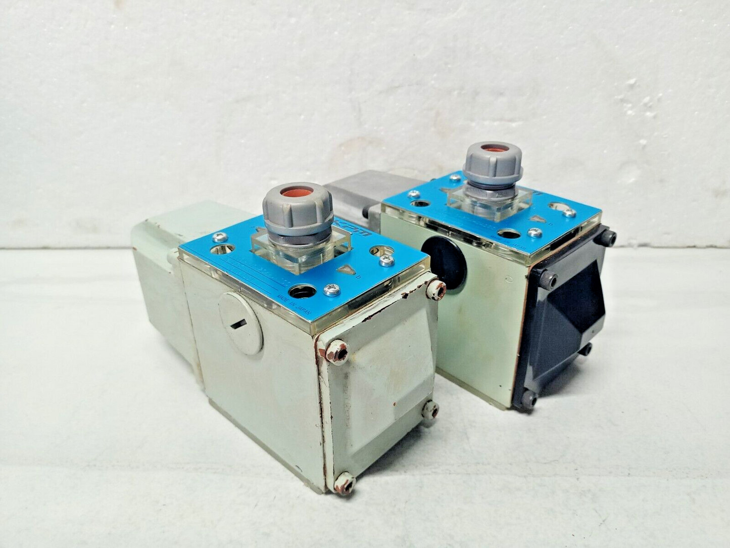 KPM Kawasaki DE10P-10-204-D100AL-L93 Solenoid Valve - NEW