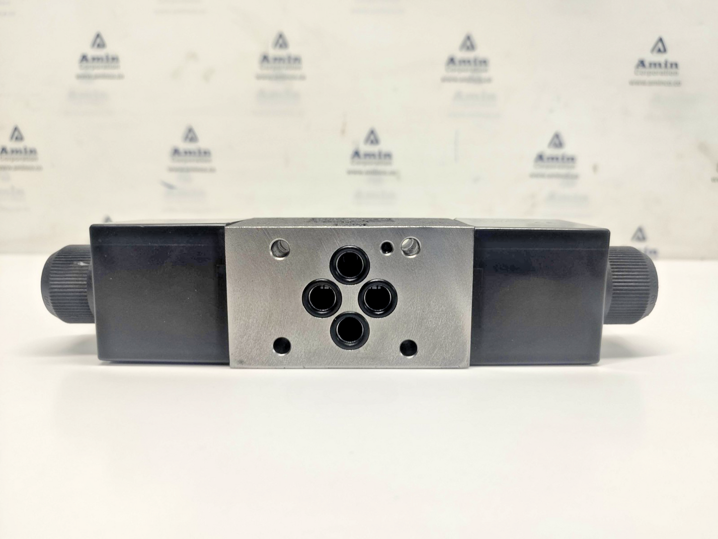 Parker D1VW004CNYW91 Directional Control Valve - NEW