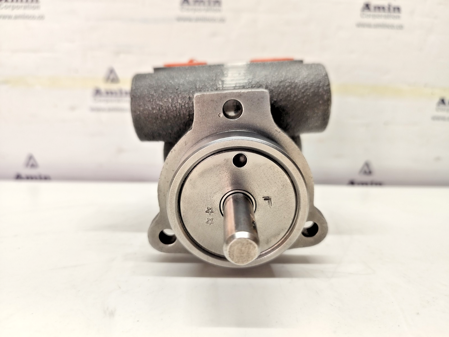 Tuthill pump 2LE Hydraulic internal gear pump L-series pump - NEW