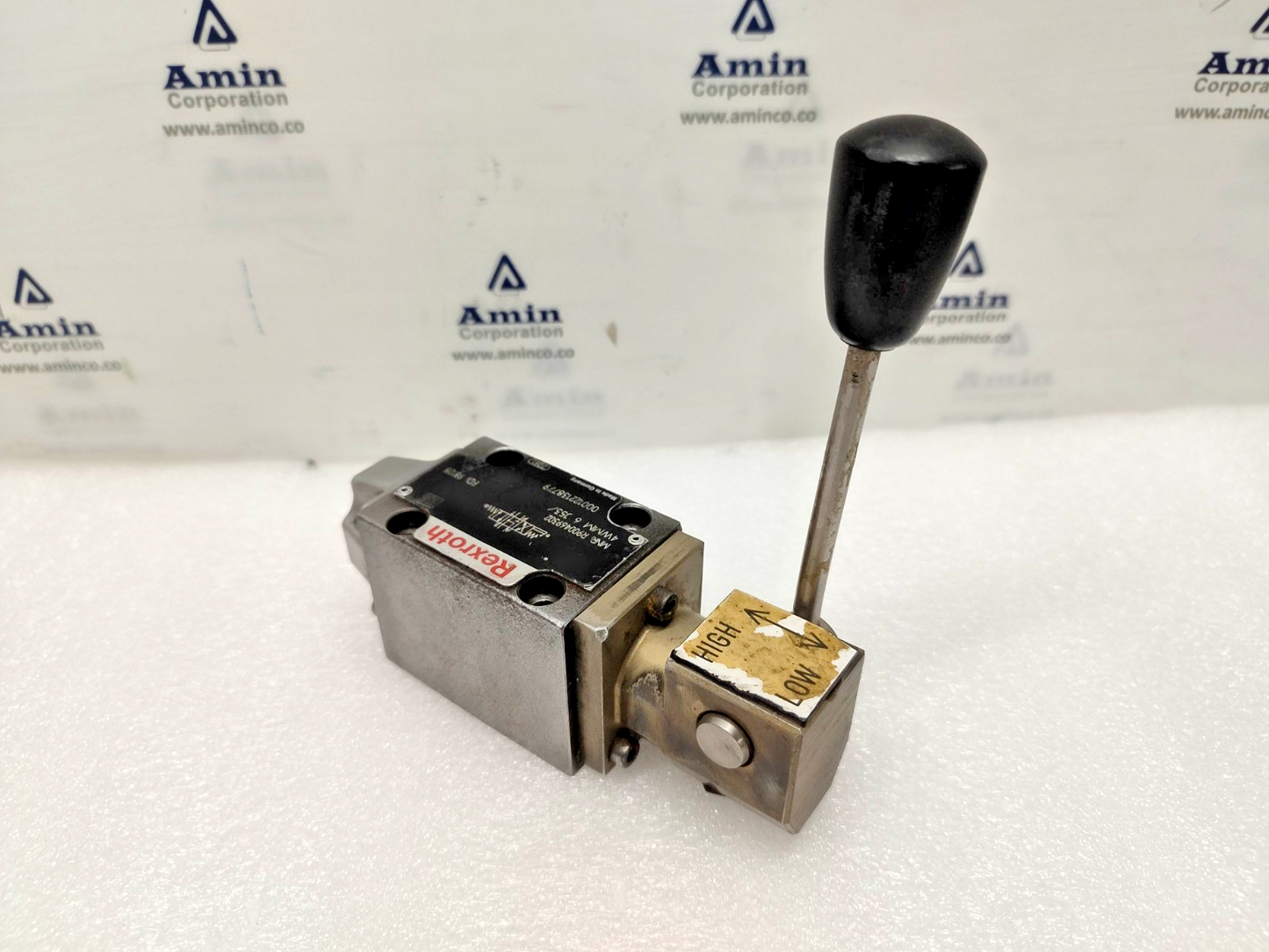 Rexroth 4WMM 6 J53/ Directional Control Valve MNR: R900469302 - NEW