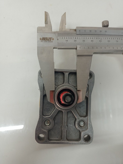 Concentric WP03B1B-020-R-22-NA-124N Hydraulic Gear pump - NEW