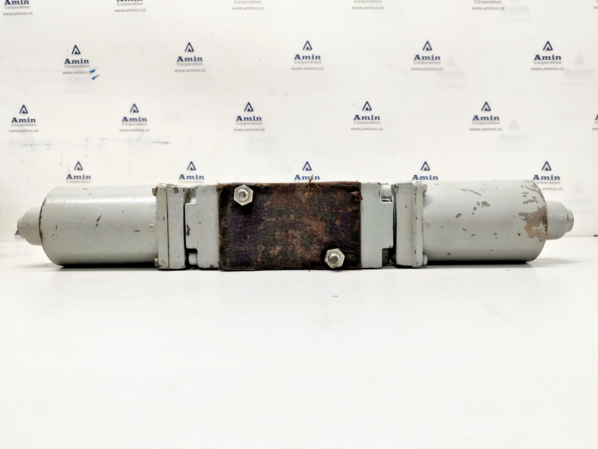 Orsta DDR07 TGL 10919 Directional control valve - NEW