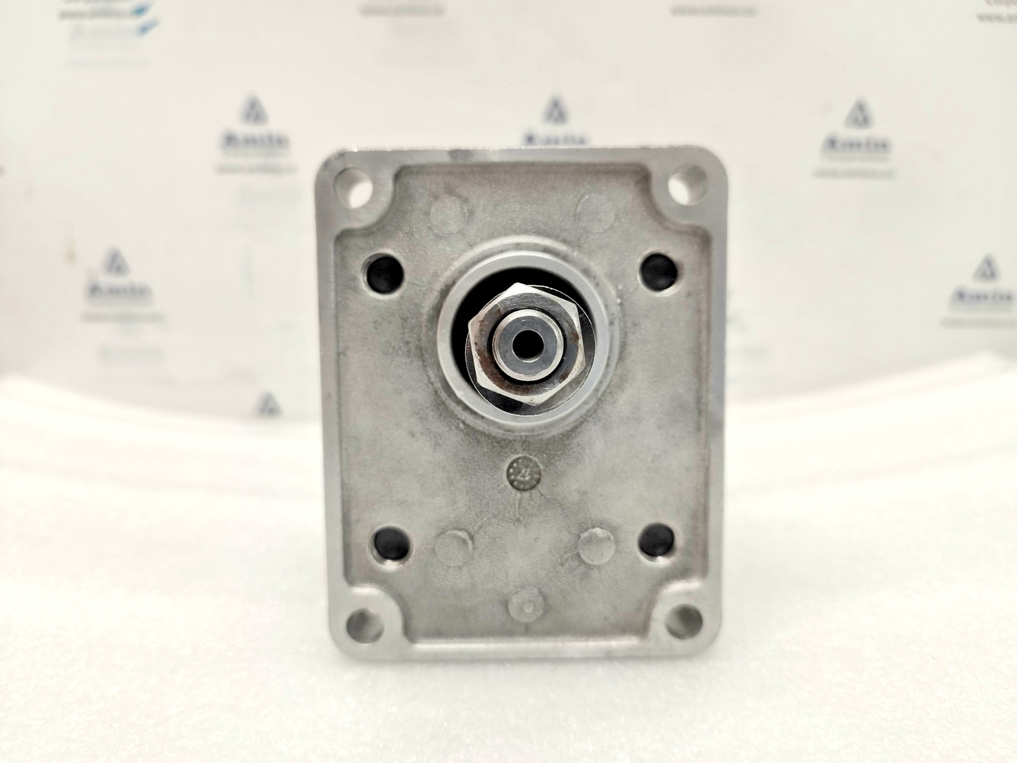 Parker P/N: 3349111292 Hydraulic Gear Pump - NEW