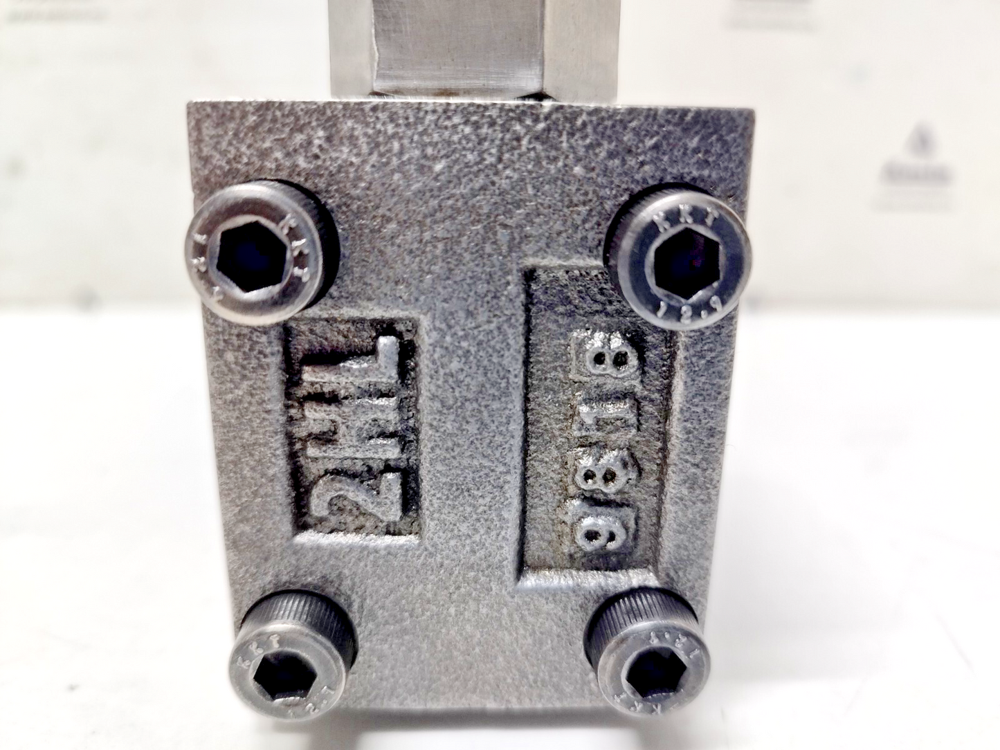 2HL – Two-Speed Valve Pilot-operated hydraulic spool valve for Winches and Motor