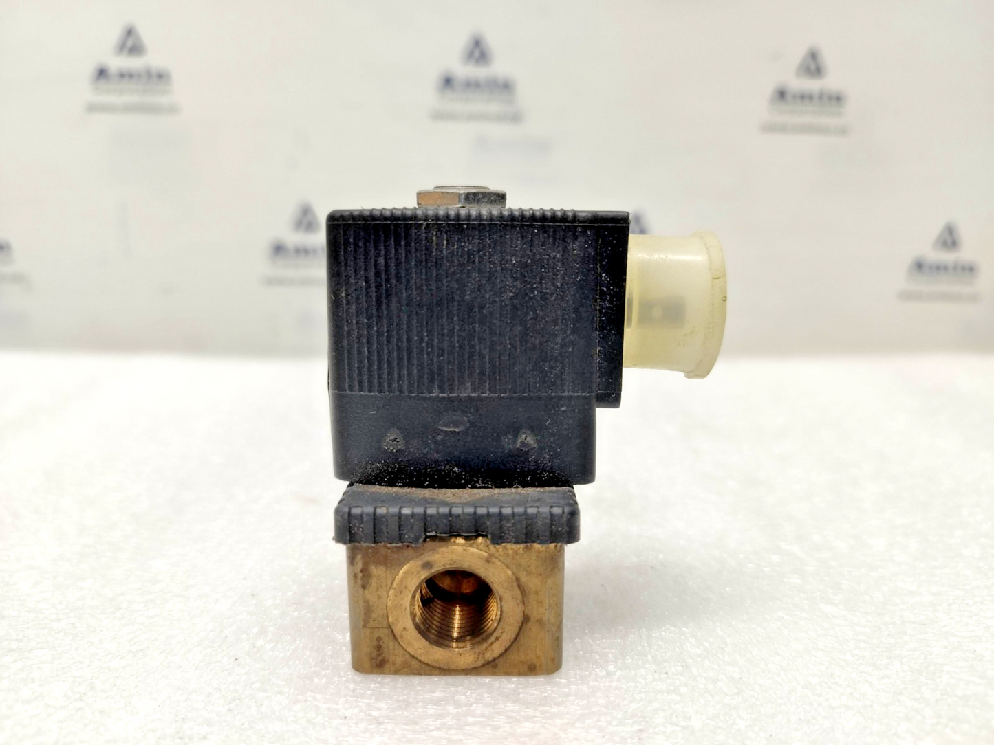 Tamrotor Marine Compressor TMC NT0439 3-Way Solenoid Valve - NEW