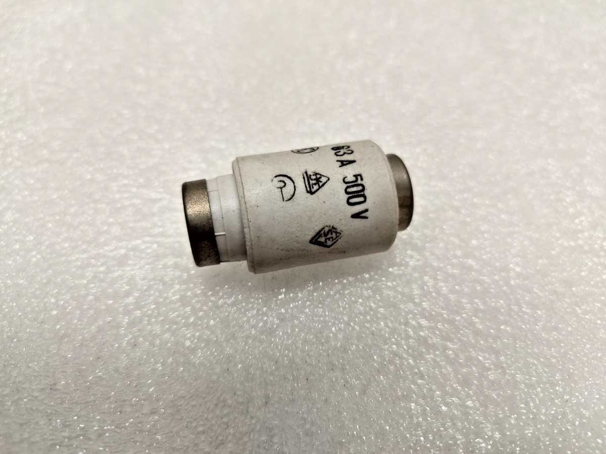 Fuse Lot 63A, 500V (Lot of 18pcs) - NEW