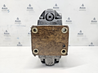 Vickers XCG 06 3F 30 Pressure Reducing valve 2850 psi max. - Refurbished
