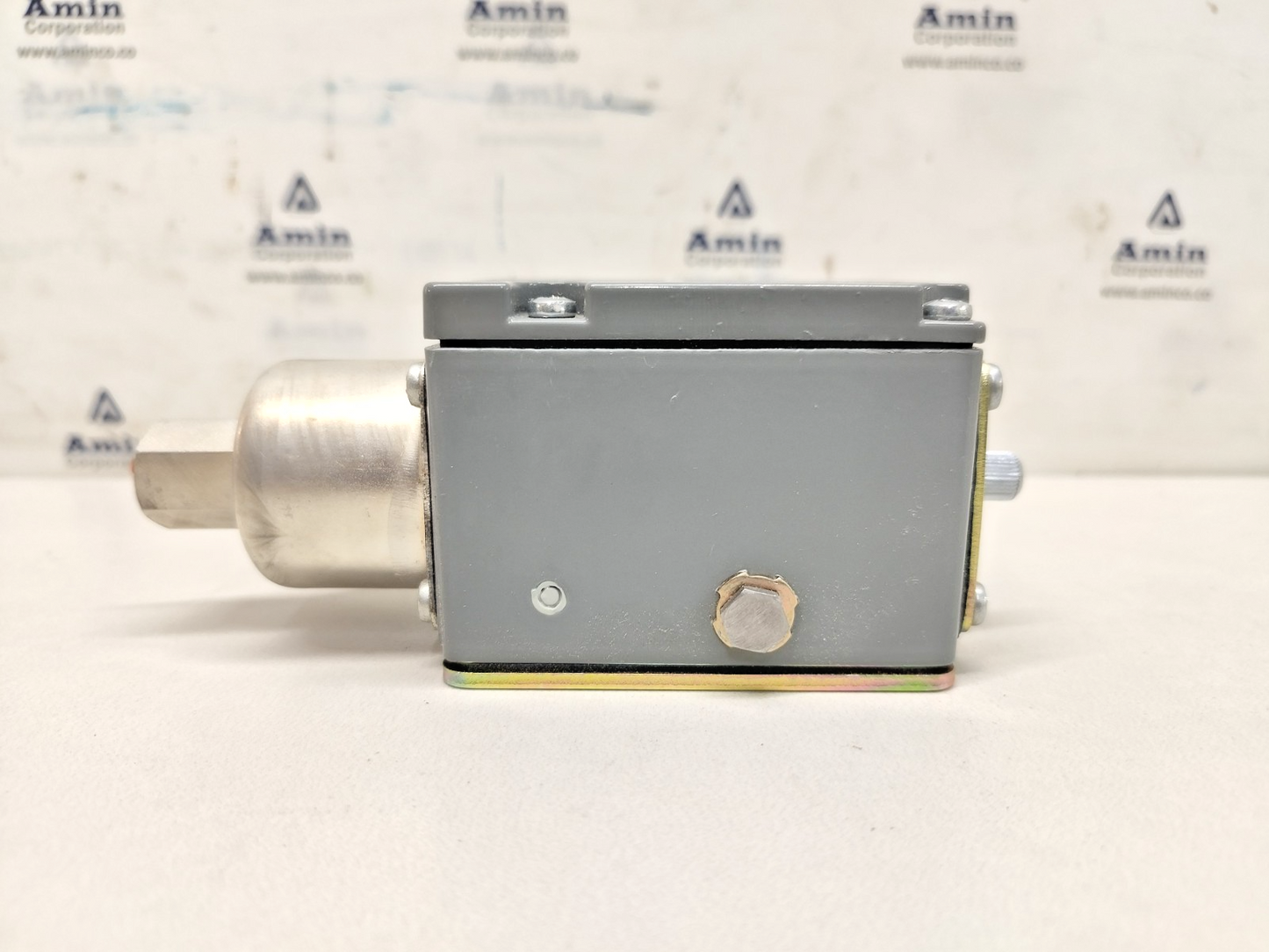 SQUARE D Class: 9012 ACW-1 Form: M12 Ser.: C Pressure Switch - NEW