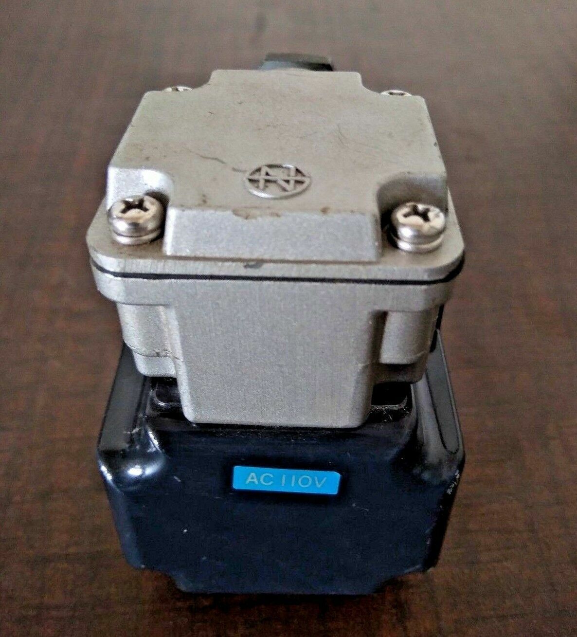 Niscon Nihon Seiki BN-7V43K-8T  Solenoid Valve 60Hz Press: 0.2~0.7 Mpa - NEW