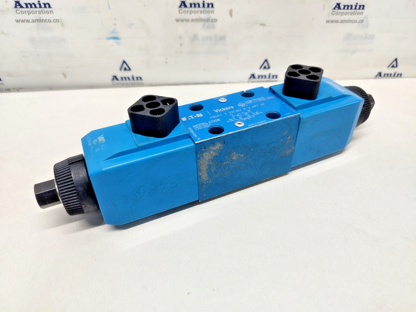 Vickers KDG4V 3 33C30X MU HR7 60 Proportional valve - NEW