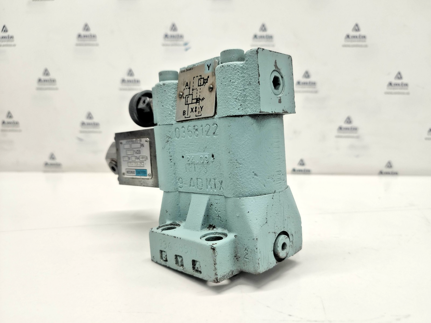 Denison VP01-50-0Q-A1 Proportional valve R4V 03 593 12 P1 G0Q A1 Relief valve