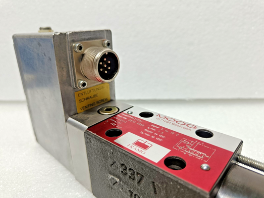 Moog D635-606B Hydraulic Servo valve Framo P/N: A11592 - Refurbished