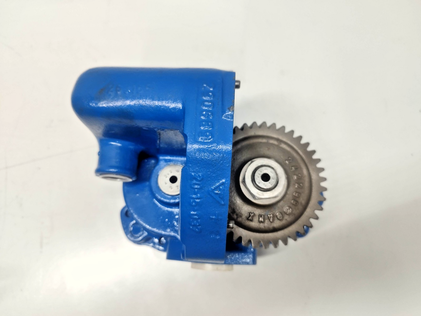 Scania 263161 Engine Oil Pump for DSC14, 141, 142, and 143