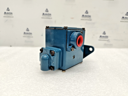 Amot Controls 4140CR1H11AA0-EE Range: 0.28-4.3 bar Pressure Switch - NEW