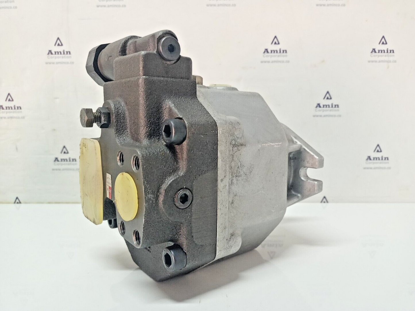 YUKEN AR16-FR01B-20 Variable Piston Pump with Mounting bracket - New