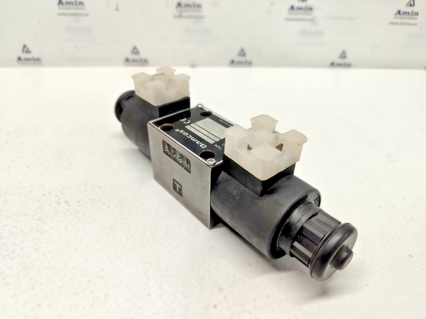 Damcos SA-G01-C6S-C230-31ES 160L8068 Directional control valve - NEW #3