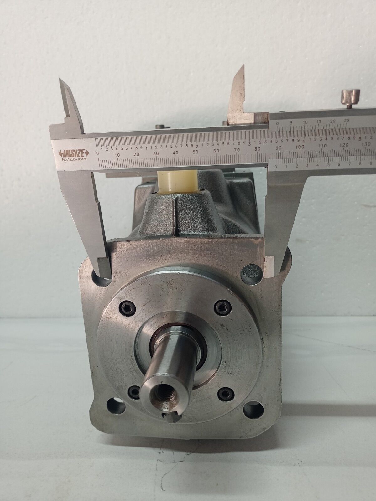 Parker PV028R1K1T1NMMC Variable displacement Axial Piston Pump 28cc - NEW
