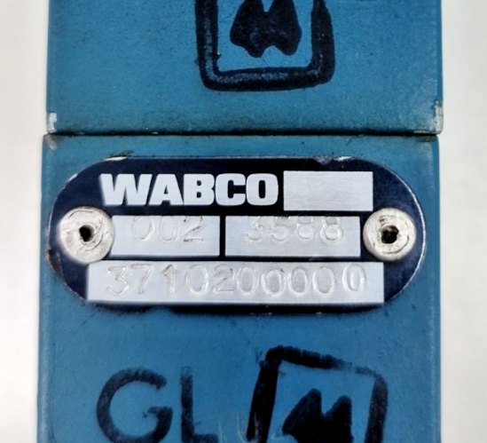 Wabco 3710200000 Pneumatic Valve - NEW