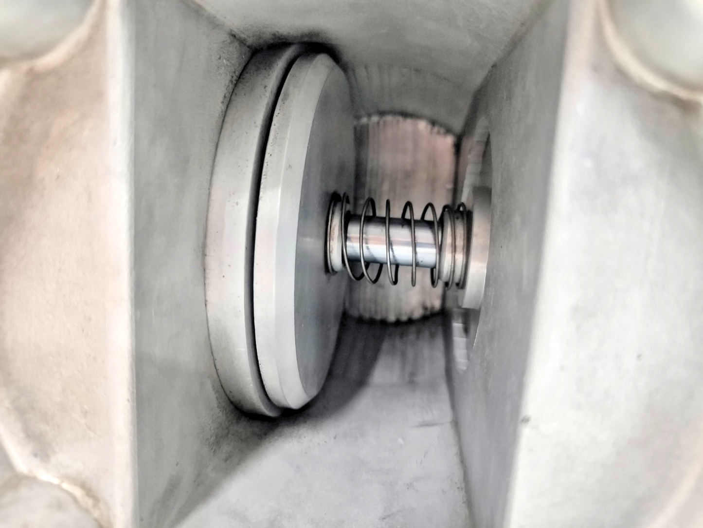 Tamrotor Marine Compressor Intake Valve for E25 Air end