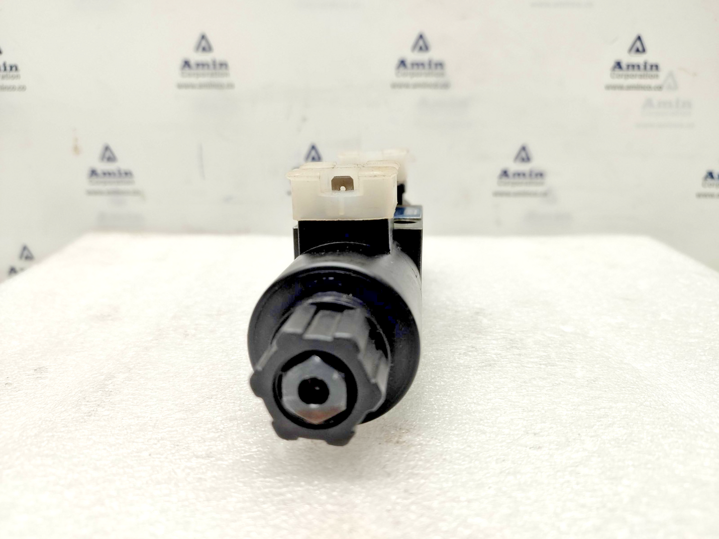TDZ Hydraulics 2-C2-D24-35J Directional Control Valve - NEW