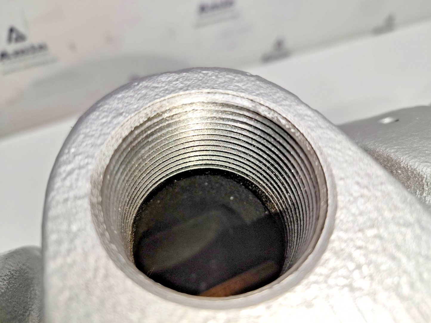 GAST 16AM-FRV-13 Air Motor, 7bar/100psi, 2000RPM, 9HP/6.7kW - NEW