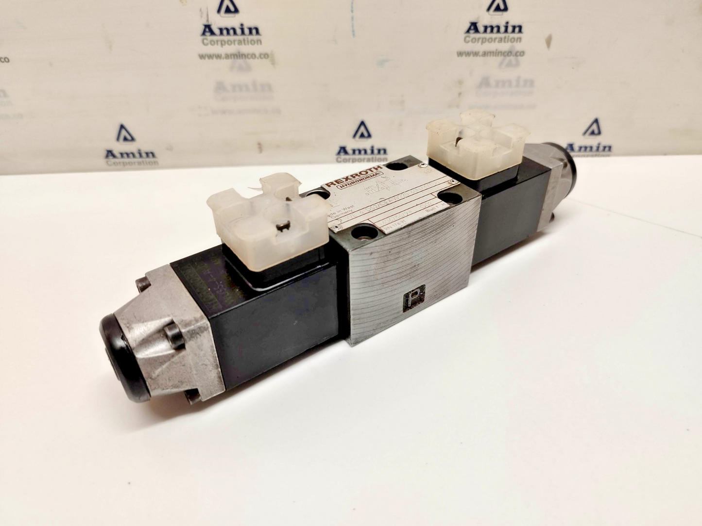Rexroth 4WE6D52/OFAW220-60NZ4/T06 Directional Control Valve