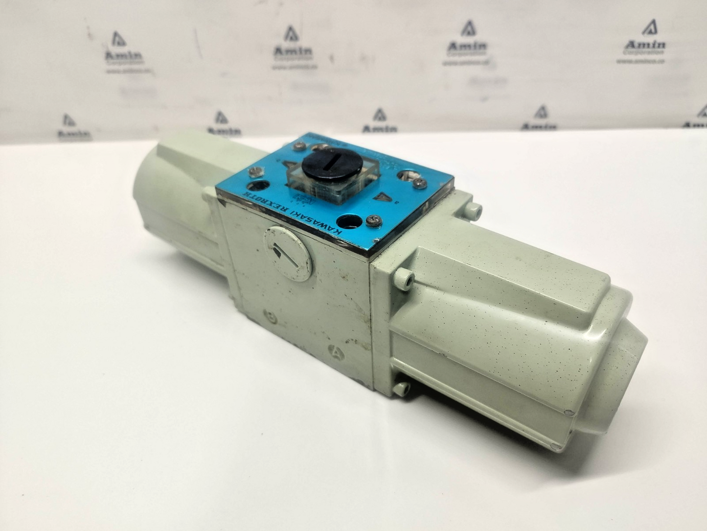 Kawasaki Rexroth 4WE10J-10L0/LG24 NDL-L70 Solenoid Valve DC 24V- NEW