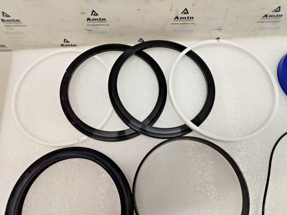 Macgregor P/N: 24328 Seal Kit 180/100 for Hyd. Luffing Cylinder - NEW