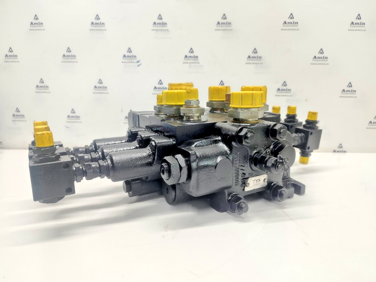 TTS Item No.40369 Hydraulic Directional Control Valve - NEW