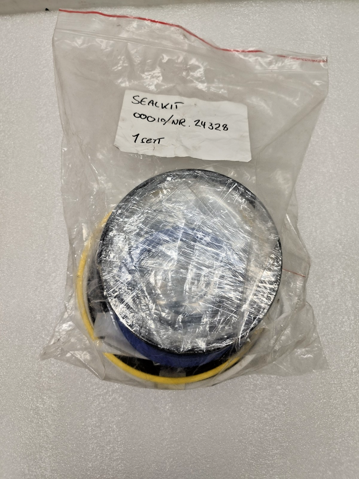 Macgregor P/N: 24328 Seal Kit 180/100 for Hyd. Luffing Cylinder - NEW