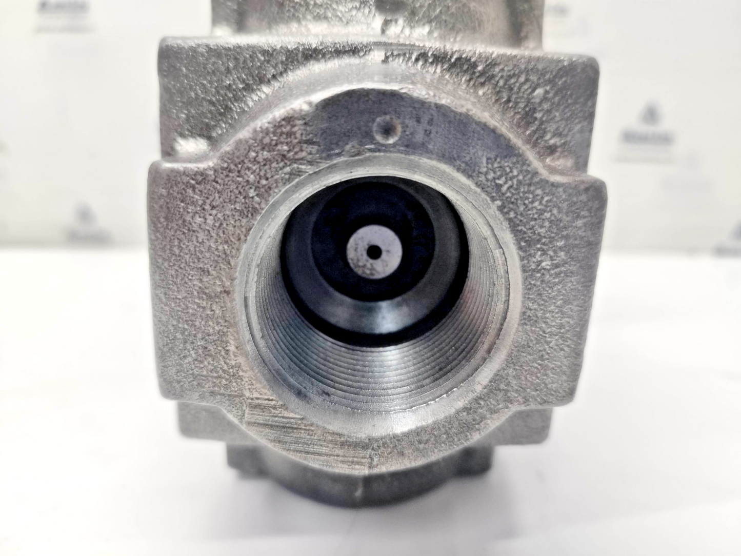 Vickers CT 10 F 30 pressure relief valve Rated pressure: 1500-3000 PSI CT10F30