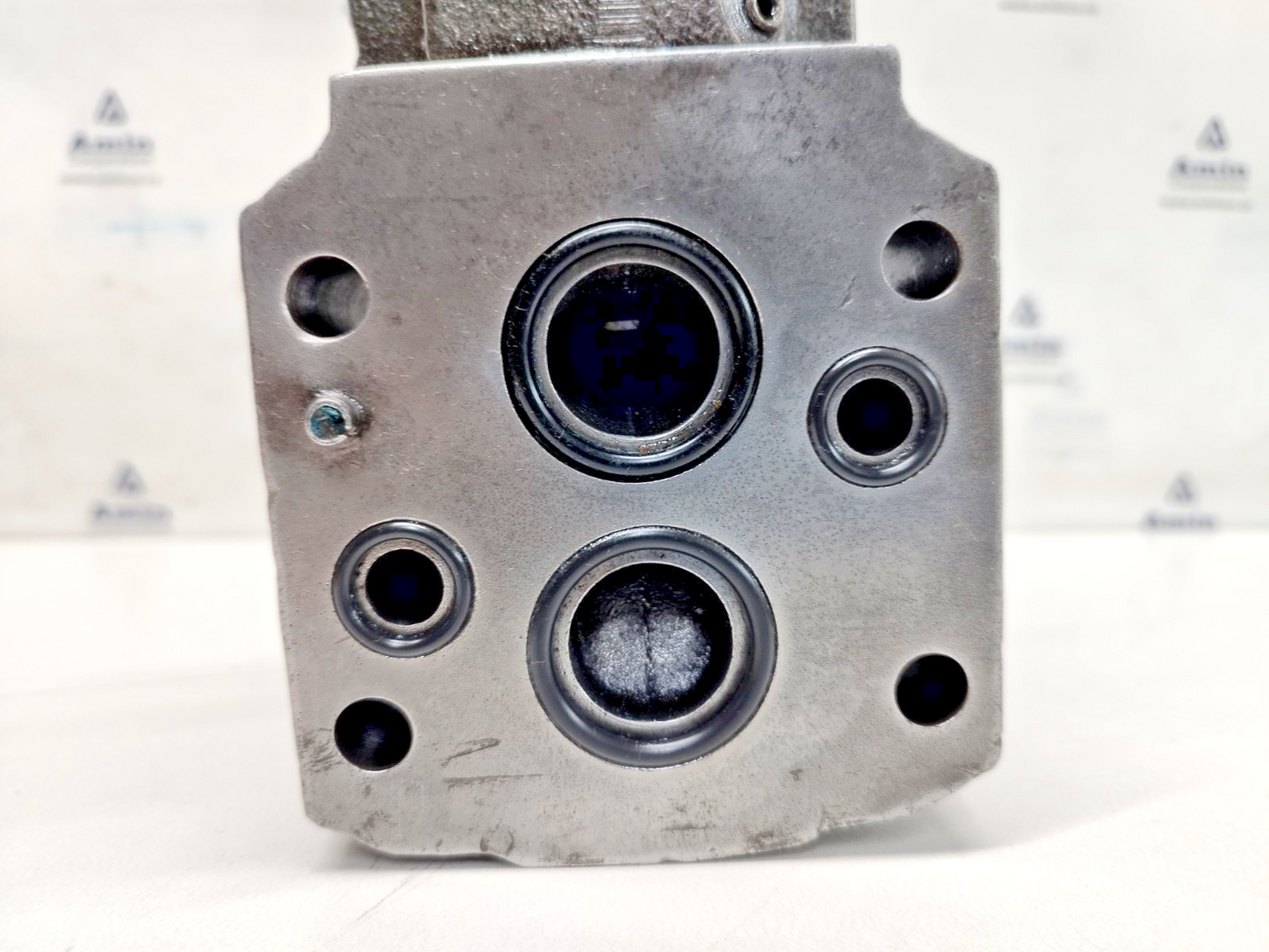 Vickers XG-06-FF-DG-0A-M-X2-ER440-EN434 Hydraulic Valve