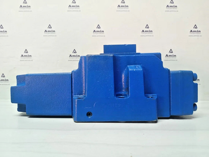 Rexroth 4WRH 25 W6-220-70 M Proportional Directional valve R900964592 - NEW