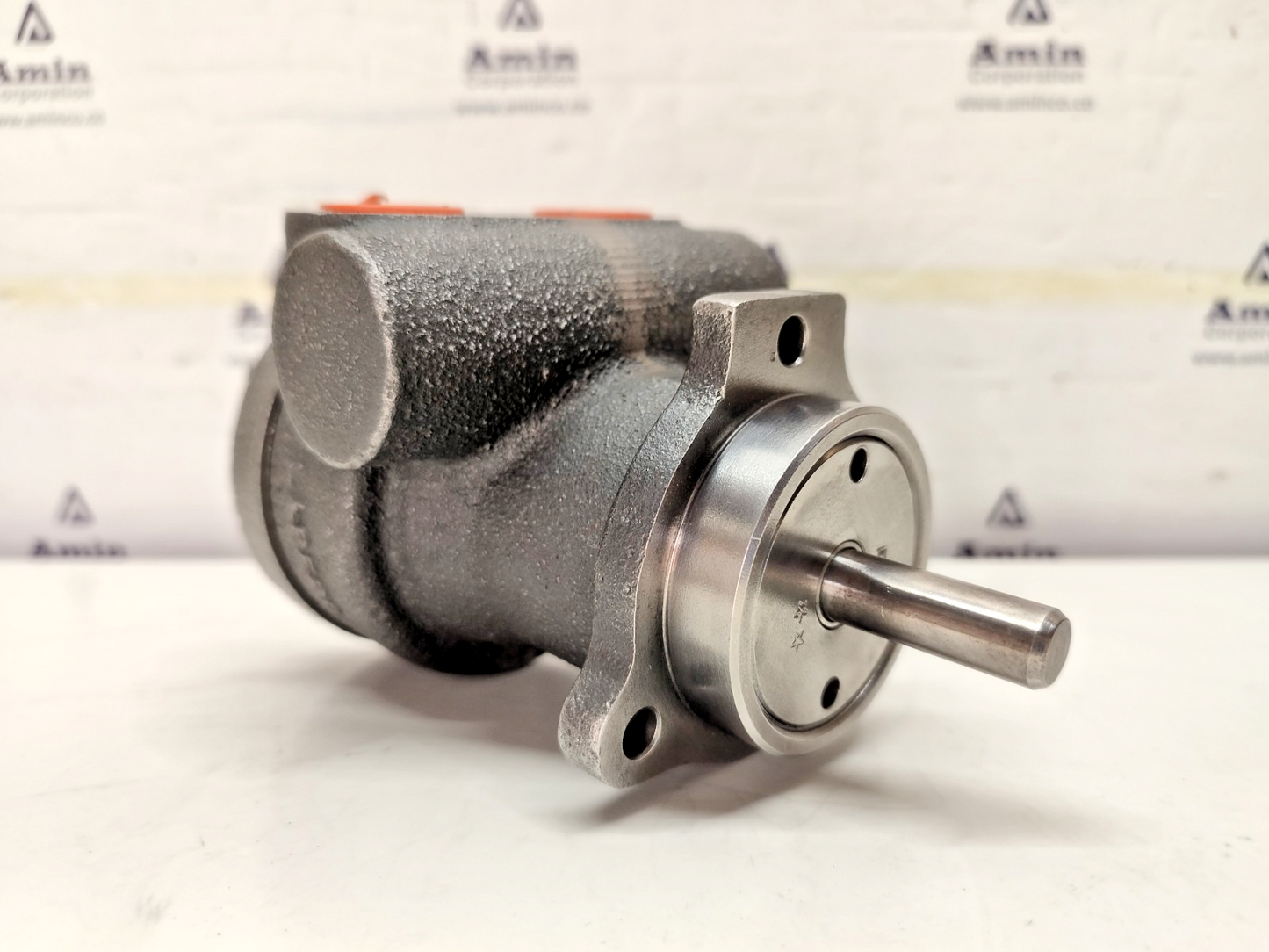 Tuthill pump 2LE Hydraulic internal gear pump L-series pump - NEW