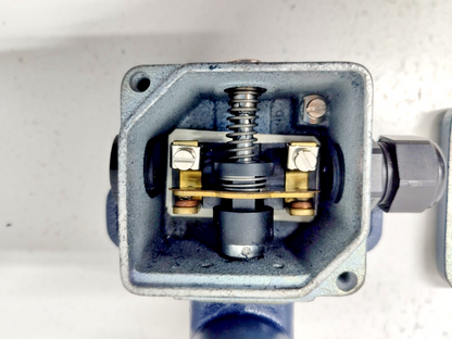 Schmersal T.422-01y-M20-1090/2186 Limit Switch AC-15, Ui500V, Uimp 6kV - NEW