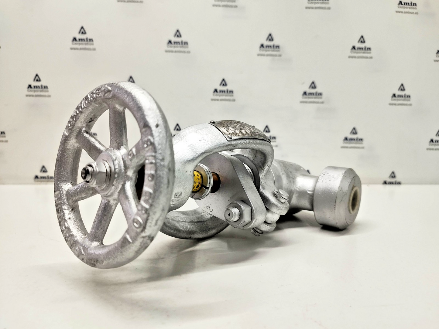 OKANO VALVE V-SH205 Type: 11009 Globe Valve 15mm Class 1500, 258.6 bar - NEW