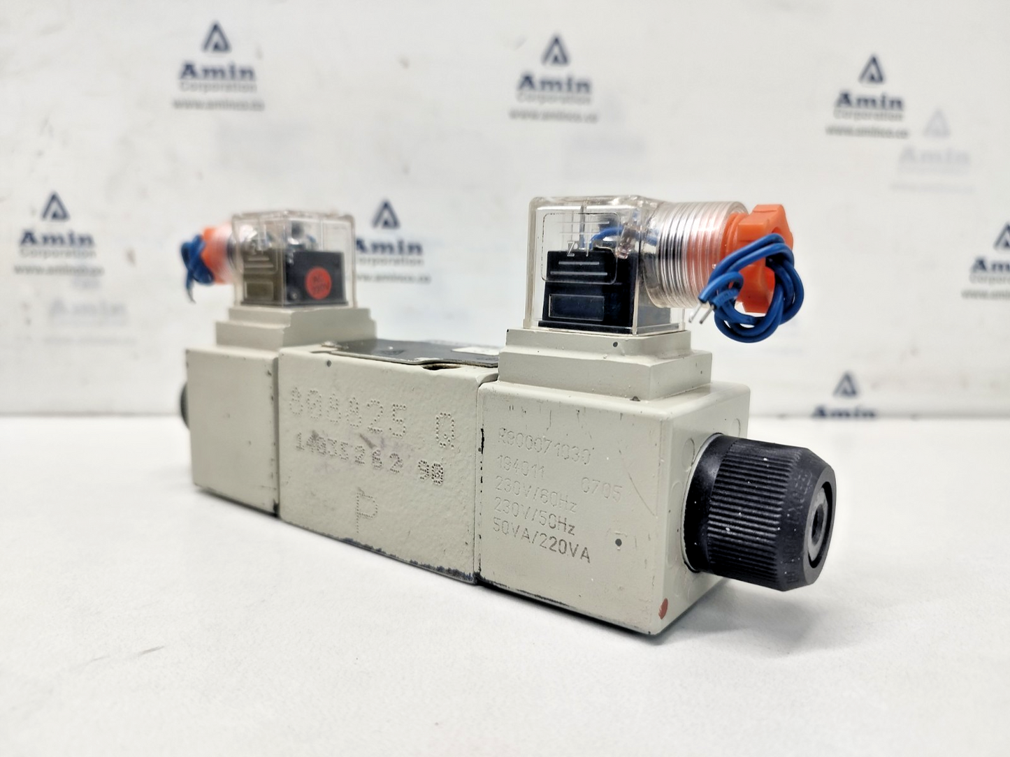 Rexroth 4WE 6 J62/EW230N9K4 Directional Control Valve 50/60hz, 230V