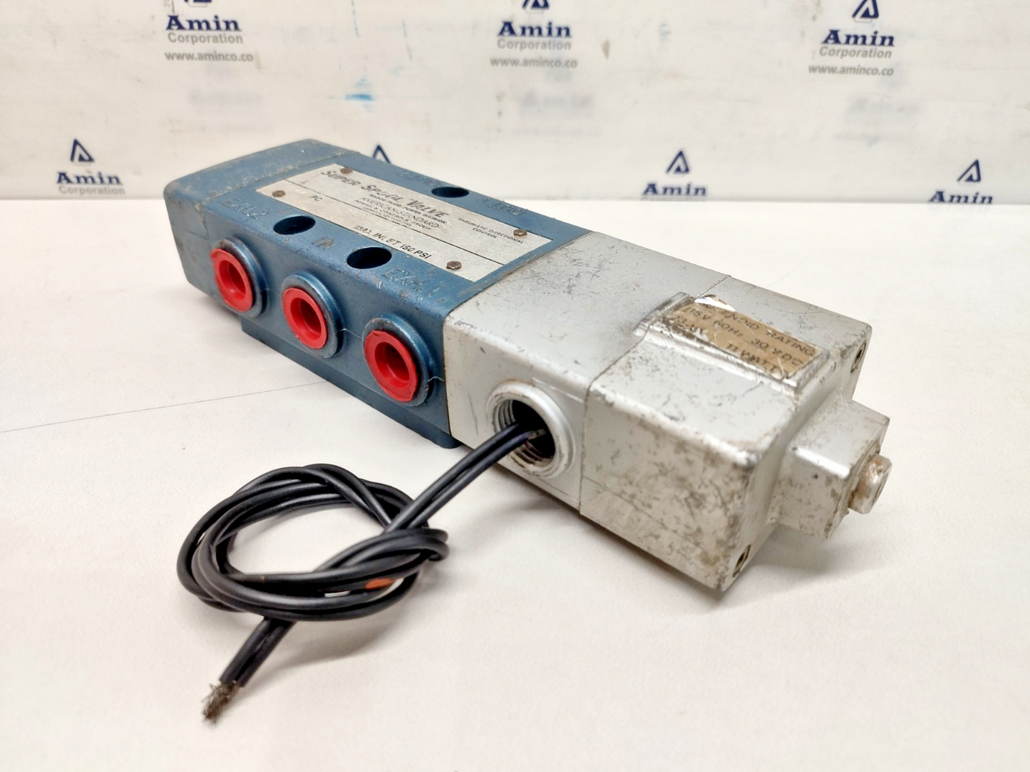 Wabco PT34104-3100 Pneumatic Directional control valve