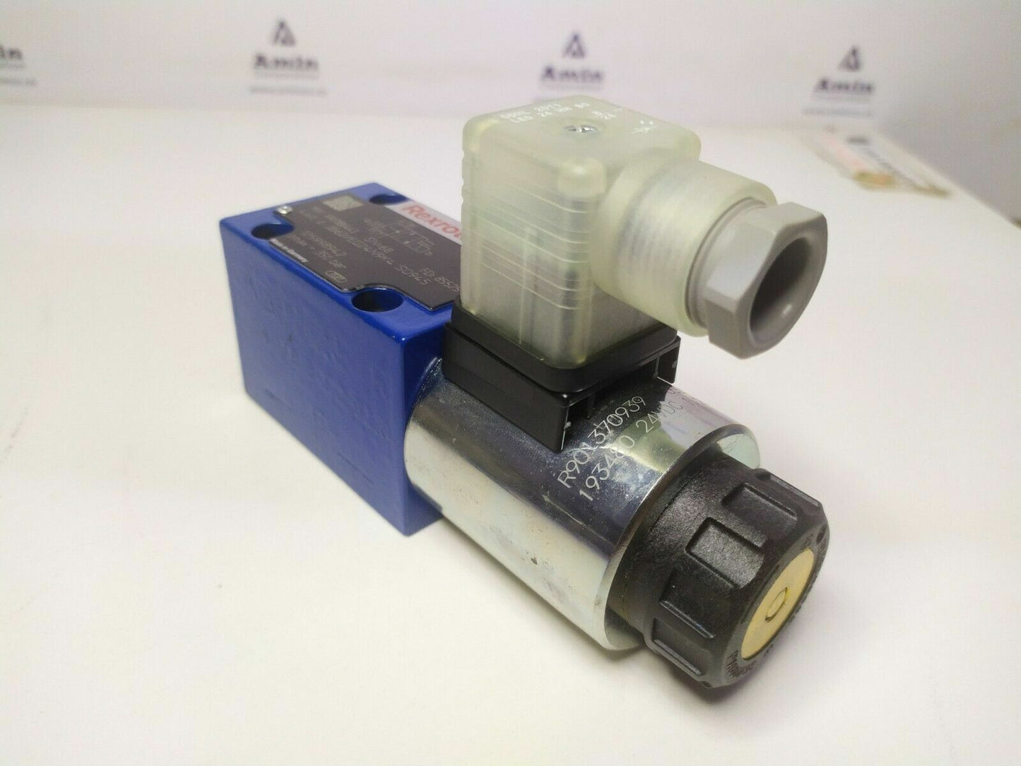Rexroth 4WE6JB62/EG24N9K4 S0945 Directional Spool valve MNR: R901186443 - NEW