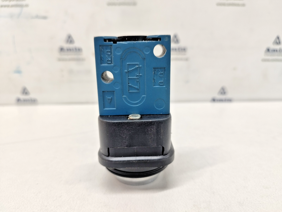 Wabco 5630201240 Pneumatic Directional Valve - NEW