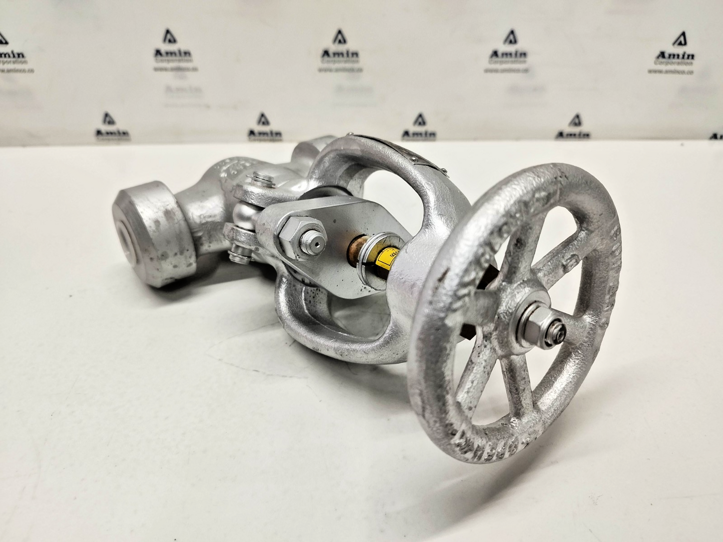 OKANO VALVE V-SH205 Type: 11009 Globe Valve 15mm Class 1500, 258.6 bar - NEW