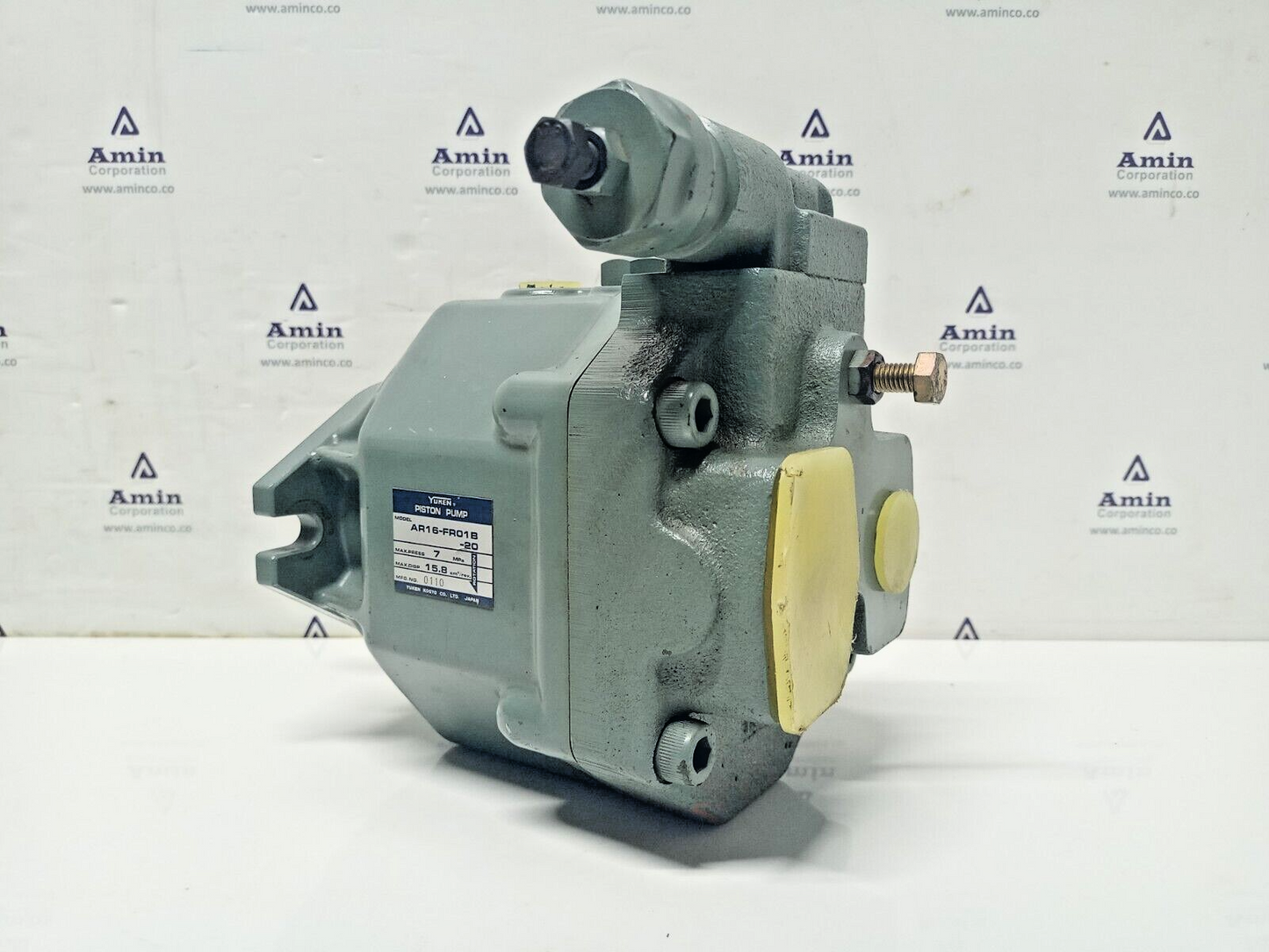 YUKEN AR16-FR01B-20 Variable Piston Pump AR16FR01B20 with Mounting bracket - New