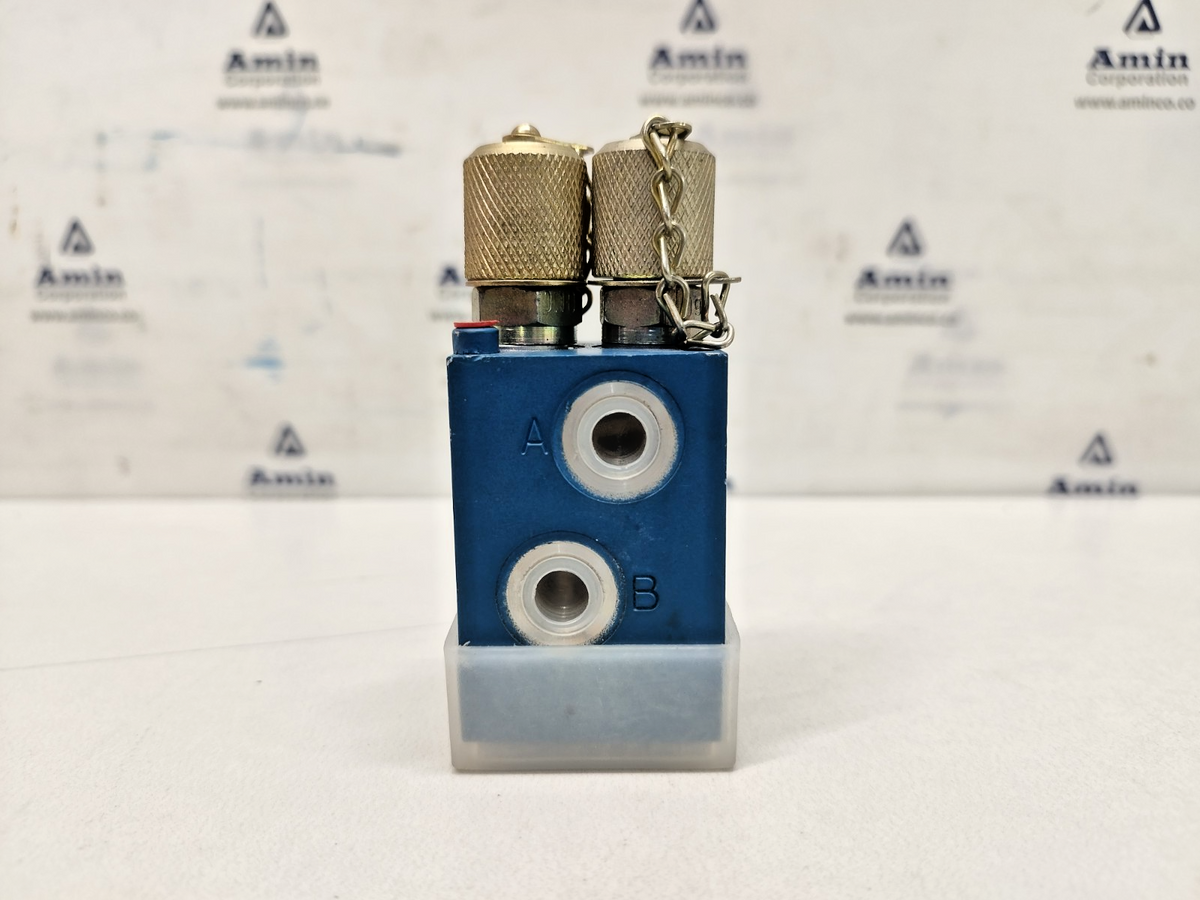 Rexroth 3526021400 Pneumatic Directional Valve - NEW